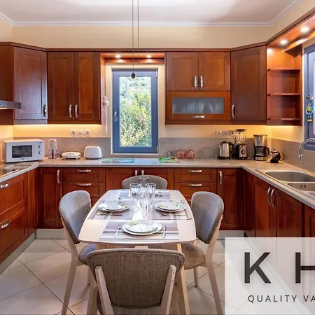 Aneiac Villa Karavádhos